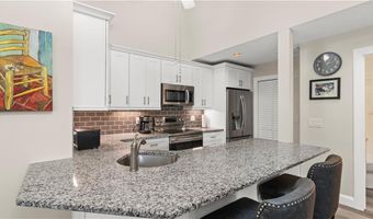 993 Williamsburg Cir, Warwick, RI 02886