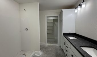 805 Pearl St, Benton, AR 72015