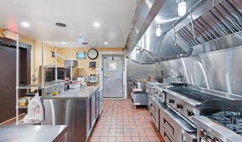 484 N DUPONT Hwy, Dover, DE 19901