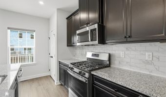 19 Kiln Dr 219, Aberdeen, NJ 07721