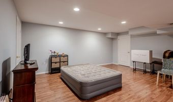 14 Lucia Ct, Aberdeen, NJ 07747