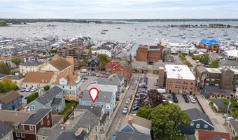 11 Ann St, Newport, RI 02840