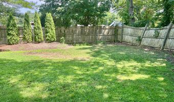 14 Hemlock Ln, Bayville, NJ 08721