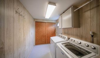 213 E Radio Ln, Arkansas City, KS 67005