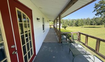 379 Lakepoint Rd, Alford, FL 32420