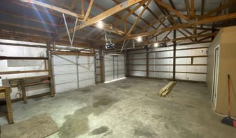 17529 St Highway U, Ava, MO 65608