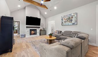 4 Moreton Ln, Bella Vista, AR 72714