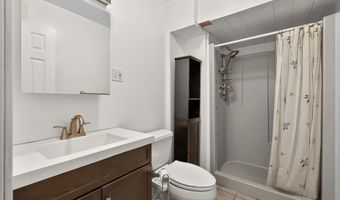 126 W 33RD St 3, Bayonne, NJ 07002