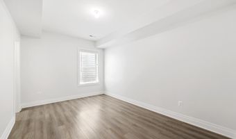 924 28TH St S, Arlington, VA 22202