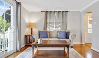 191 Lehn Springs Dr, Amherst, NY 14221