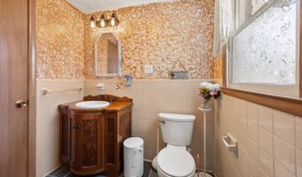 186 Schaeffer Rd, Bethany, CT 06524