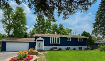 345 Souwanas Trl, Algonquin, IL 60102