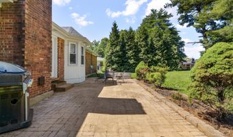 202 Edgewood Dr, Bardstown, KY 40004