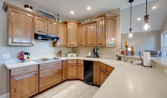 5120 Country Hills Dr, Aurora, IN 47001