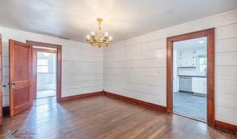 1118 S 15th St, Abilene, TX 79602