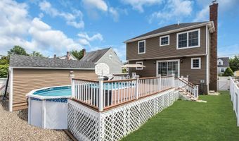 62 Netherwood Dr, Albertson, NY 11507