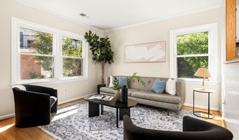 156 N BEDFORD St B, Arlington, VA 22201