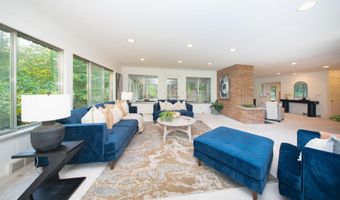 1365 Chalmers Dr, Ann Arbor, MI 48104