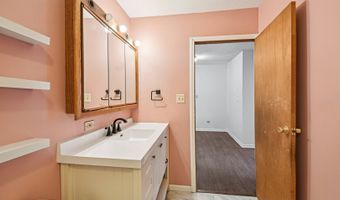 1420 Greenridge Ave, Algonquin, IL 60102