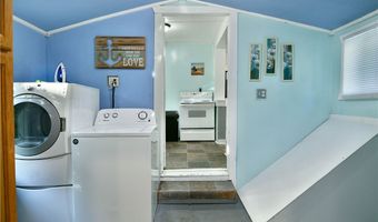 185 Maple Ave, Andover, OH 44003