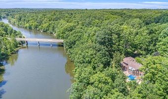 10011 E Rivershore Dr SE, Alto, MI 49302
