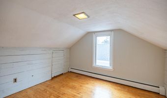 27 Flanders St, Auburn, ME 04210