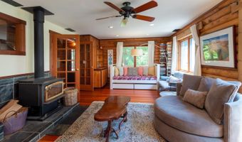 28581 Navarro Ridge Rd, Albion, CA 95410