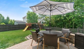 601 Acorn Ct, Antioch, IL 60002
