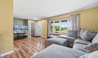 4700 Rural Oaks Dr SE, Alexandria, MN 56308