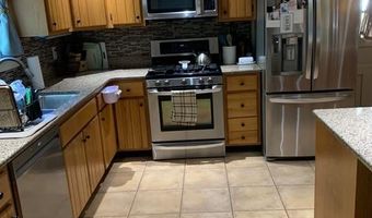 6902 STONEYBROOKE Ln, Alexandria, VA 22306