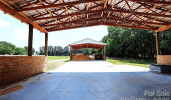 2121 Whitetail Rd, Blackville, SC 29817