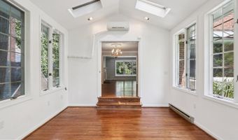 5110 DUVALL Dr, Bethesda, MD 20816