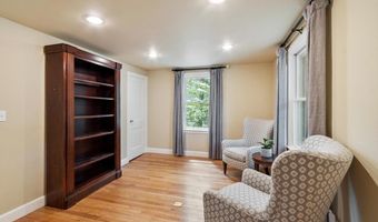2 Doris Rd, Bedford, MA 01730