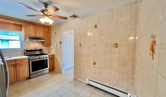 49 Lee Ave, Albertson, NY 11507