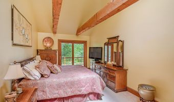 4 Spruce Mountain Trl, Danbury, CT 06810