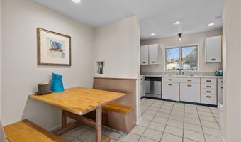 157 Harrison Ave 15, Newport, RI 02840