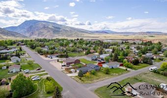 2235 Gentle St, Cody, WY 82414