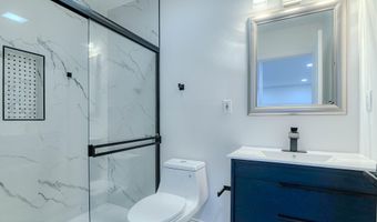 58 Fish Hawk Dr, Middletown, NJ 07748