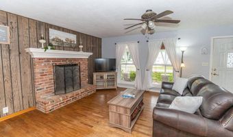 106 S Clark St, Adrian, MO 64720