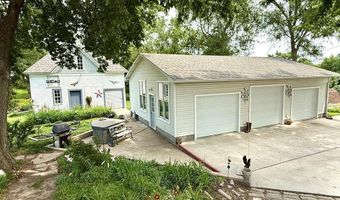 619 Q St, Aurora, NE 68818