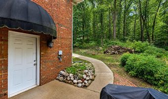 1 LAUREL SPRINGS Rd, Anniston, AL 36207