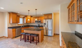 1415 Birchwood Ln, Aberdeen, SD 57401