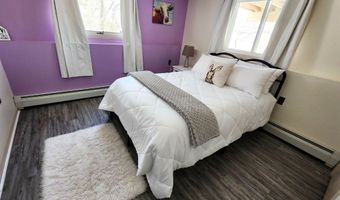 136 Summit Dr, Campton, NH 03223