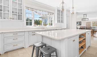 116 Nayatt Rd, Barrington, RI 02806