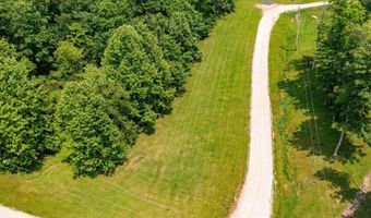 8 Walkers Pointe Rd, Barboursville, WV 25504