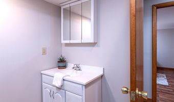 156 Sherwood Cir, Brattleboro, VT 05301