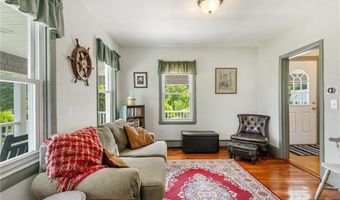 7 Prospect Ave, Narragansett, RI 02882