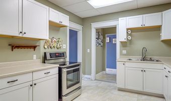 824 Danforth St, Alton, IL 62002