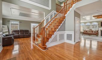2205 DHOW Ct, Bowie, MD 20721