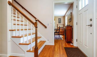 65 Walnut Dr, East Greenwich, RI 02818
